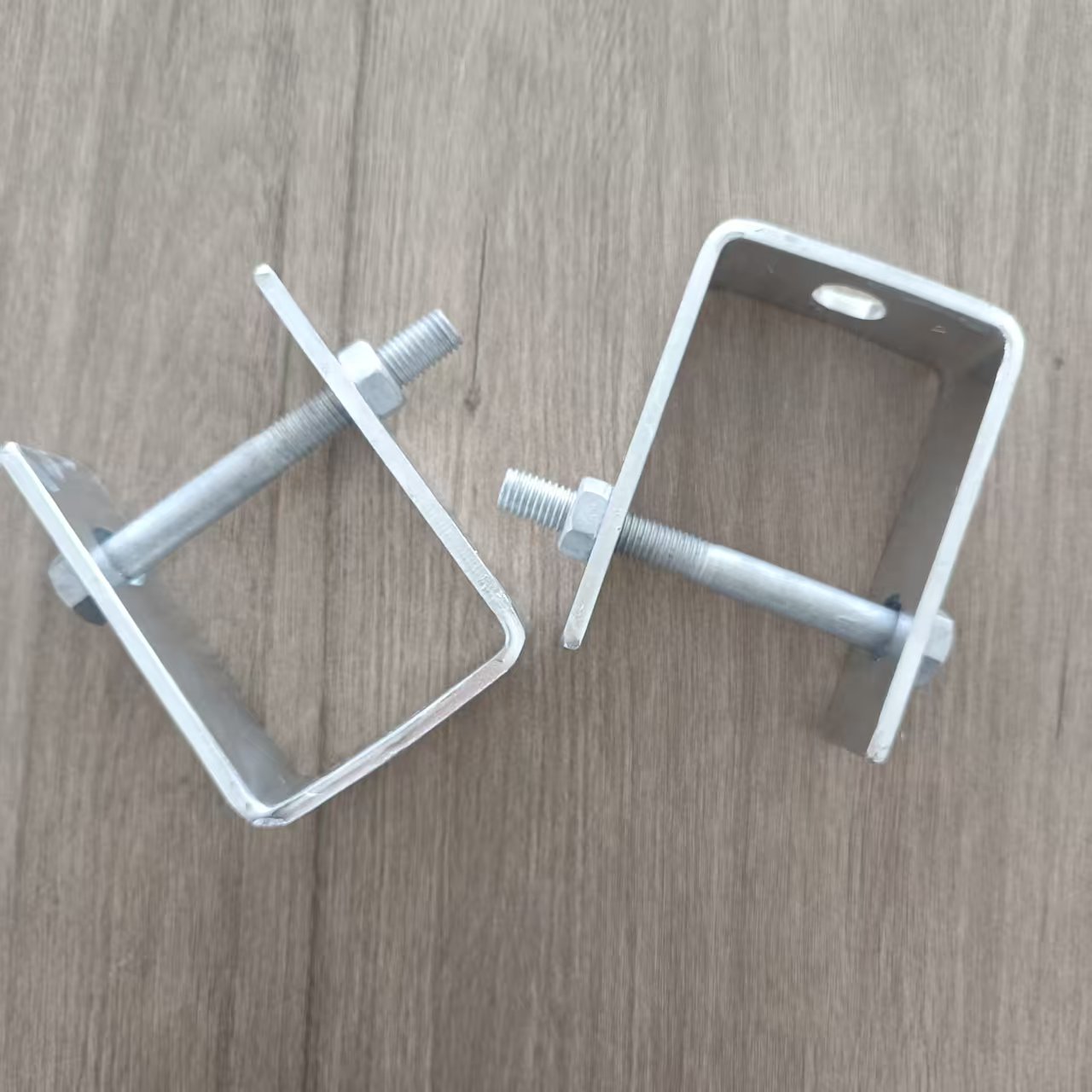 D型铁支架