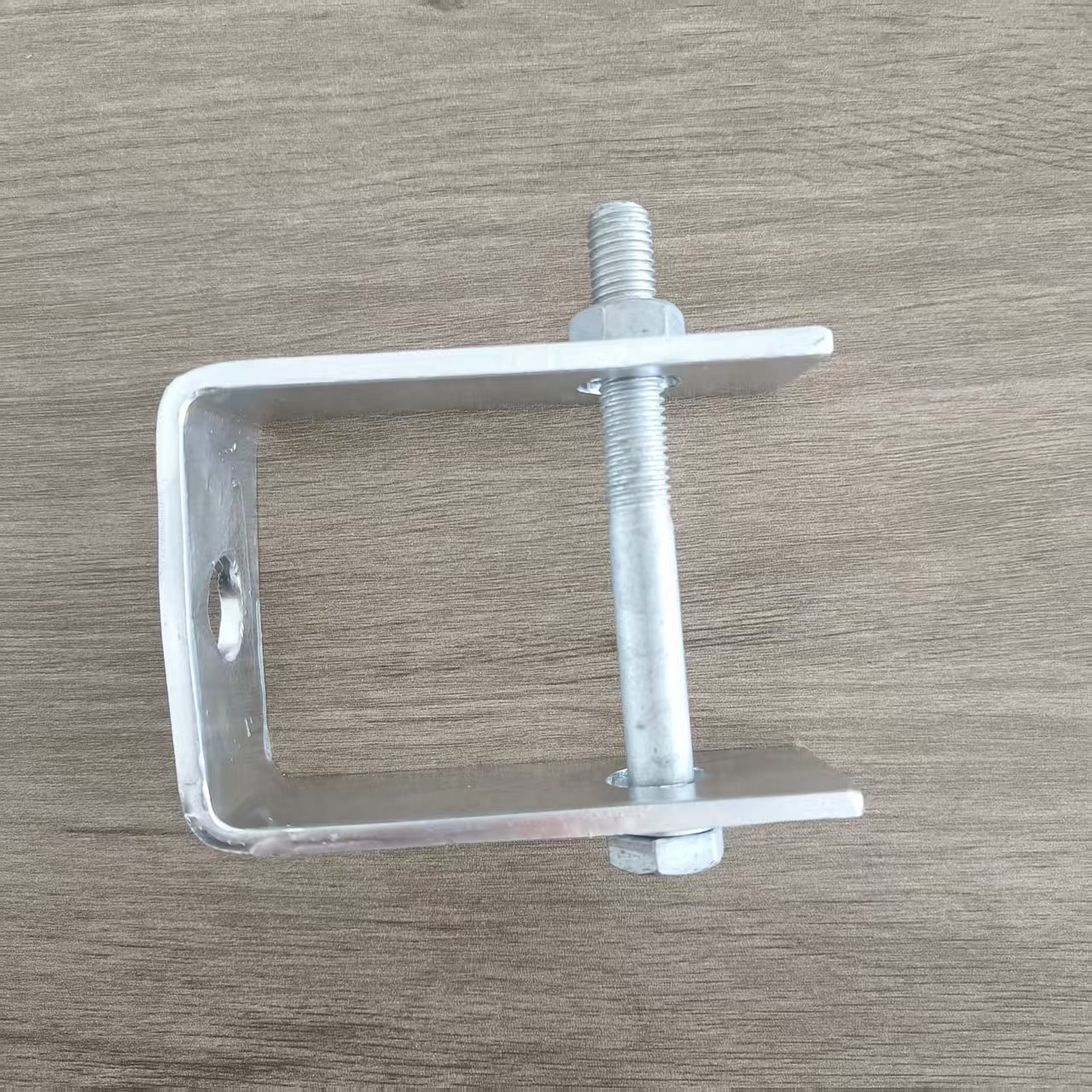 D型铁支架