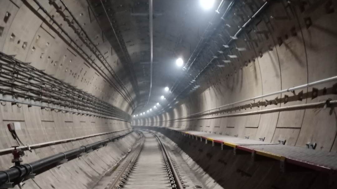Served as authorized supplier for Shijiazhuang Metro Line 1, providing cable tray supports, fire protection brackets, tunnel evacuation walkways and access ladders.